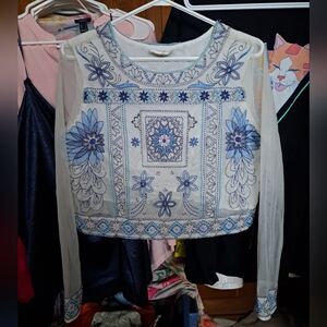 Emnroidered Crop Top